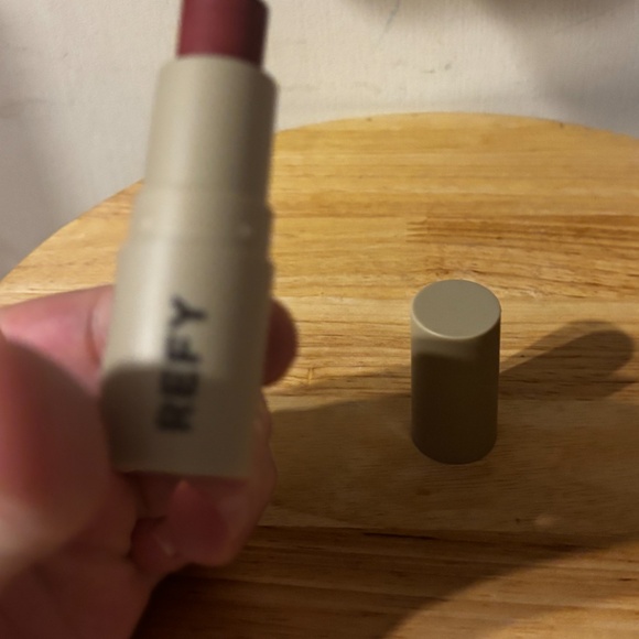 REFY Lip Blush in Wine, a deep red with a hint of purple (full size) NEW - Picture 4 of 5